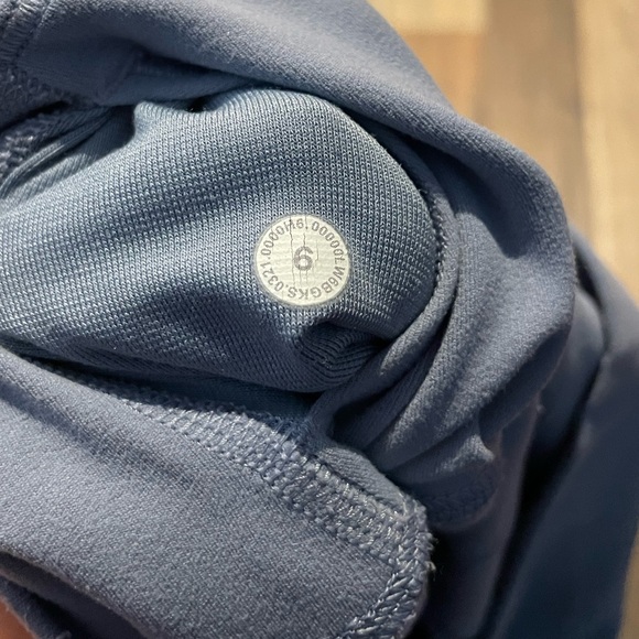 Chambray Lululemon Leggings - Picture 2 of 6